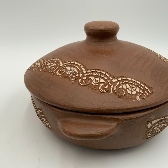 Handmade Traditional Clay Caccuali Casserole with Lid 500 ML - Picture 6 of 10